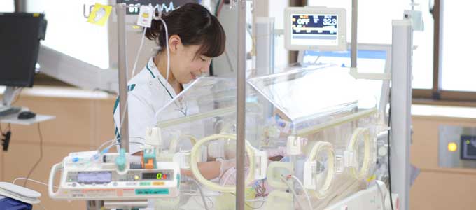 総合周産期母子医療センターの新生児集中治療室(NICU)